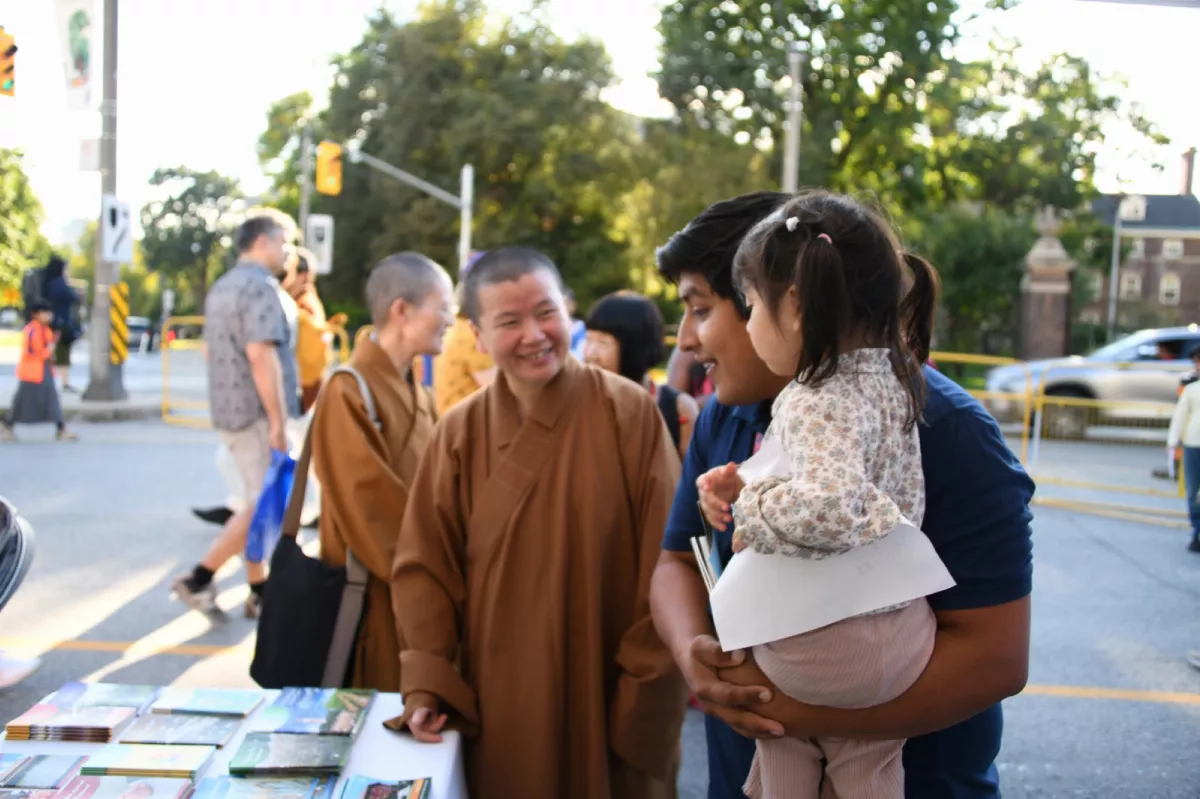 Fo Guang Shan Temple of Toronto Promotes Humanistic Buddhism at Canada’s Largest Street Book Festival
